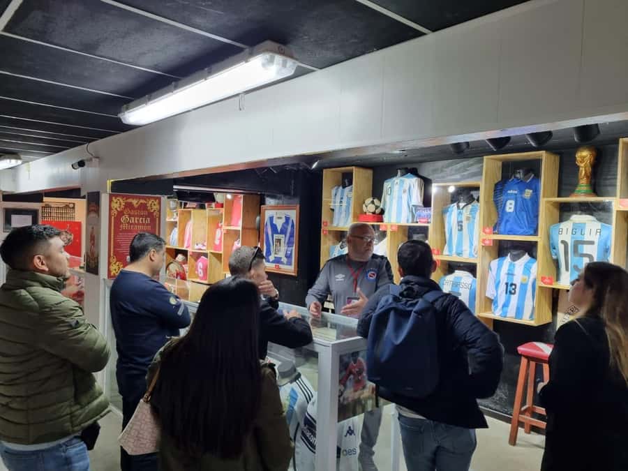 AllMaradona Buenos Aires: Maradona House Museum and Stadium - The guide experience: professional, attentive, and story-first