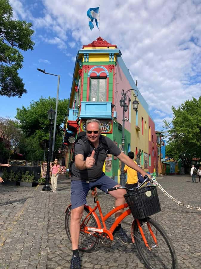Bike Tour: Buenos Aires to the South (E-Bike) - A southbound route that mixes old streets, football, and nature
