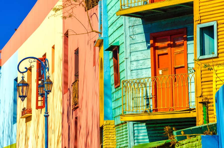 Boca tour: Tango, Soccer, Art and Immigration - La Boca on foot: what the 150-minute plan feels like