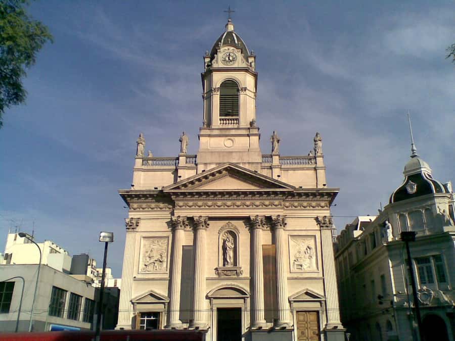 Buenos Aires 3-Hour Small Group Pope Francis Tour - San Telmo meet-up at Defensa 831 and the pace in 3 hours