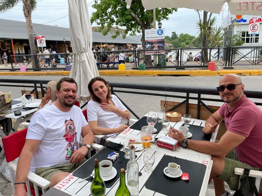 Buenos Aires: Customizable City Tour in Polish - The city portion: classic sights with Polish storytelling that stays useful