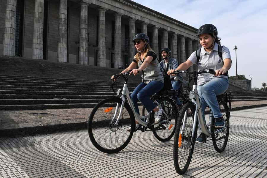 Buenos Aires: E-Bike Tour in the North Circuit of Buenos Aires - Luna Park and the Ride-By Moments: Pay Attention When You’re Moving