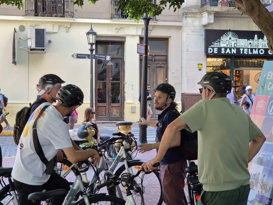 Buenos Aires: E-Bike Tour in the South Circuit of Buenos Aires - E-bike sanity tips: helmets, locks, and the pedestrian problem