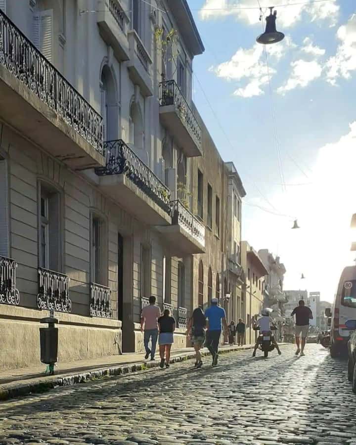 Buenos Aires for curious people - Engineering faculty, UCA, and the city’s institutions