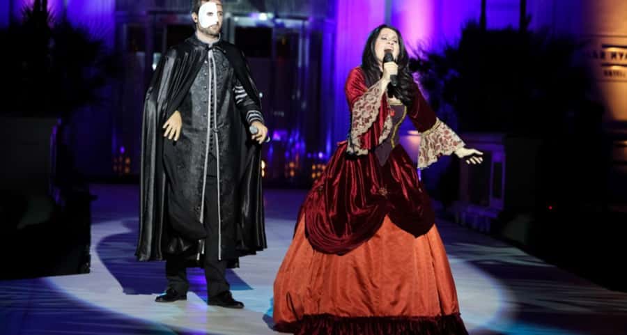 Buenos Aires: Gala Lírica Tickets at Palacio Paz. - What the gala feels like: themed opera, costumes, and interactive humor