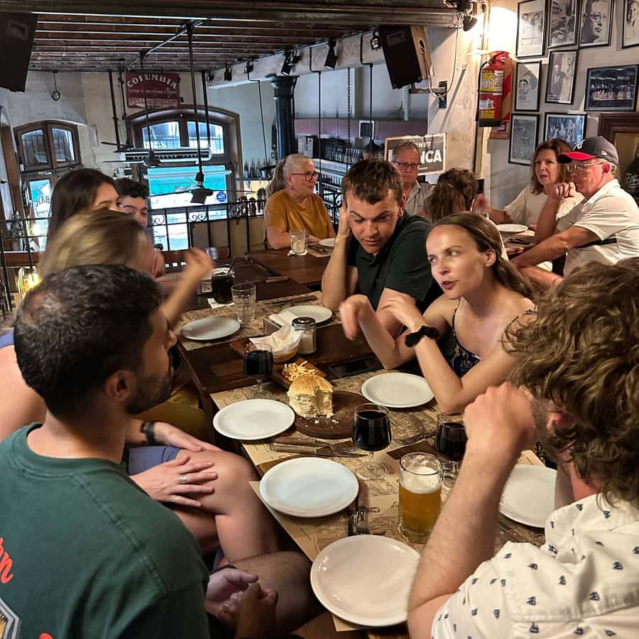Buenos Aires Gastronomic Immersion Tour - Stop 1: Traditional Picada at Carlos Calvo 599