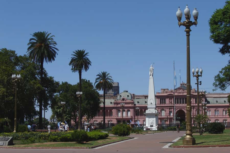 Buenos Aires: Historic District Private Guided Walking Tour - Getting oriented at Café Tortoni and starting your Historic District walk