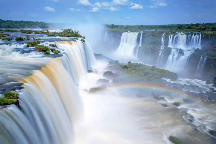 Buenos Aires: Iguazu Falls Private Day Trip with Airfare - Garganta del Diablo catwalks: walking on top of the main event