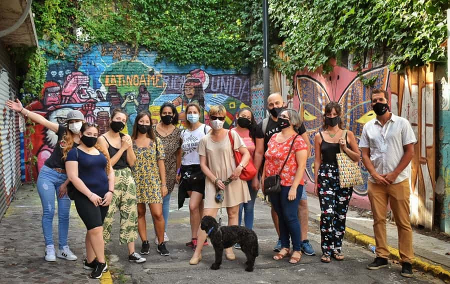 Buenos Aires: Palermo Soho Guided Walking Tour - Graffiti Passages and Street Painting History