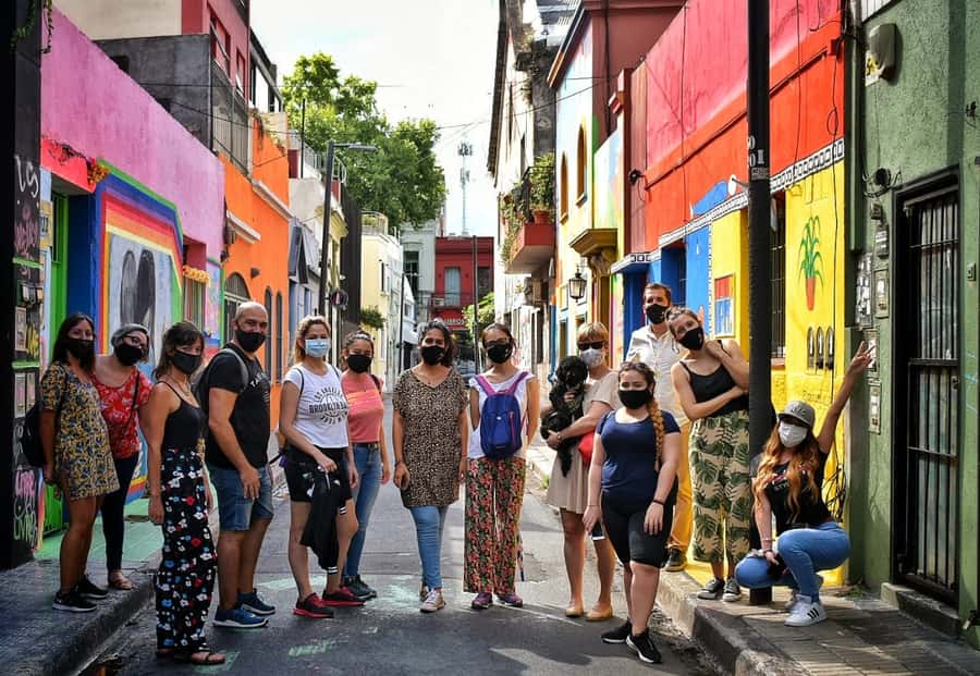 Buenos Aires: Palermo Soho Guided Walking Tour - Meeting at the Garibaldi Monument: Getting Your Bearings Fast