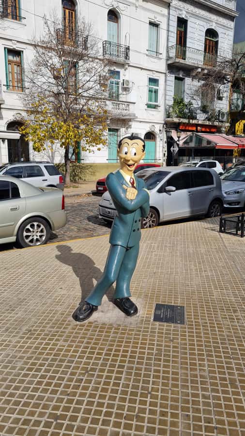 Buenos Aires: San Telmo, History, Bars, and Tango! - Defensa Street, Mafalda, and the tango trail on foot
