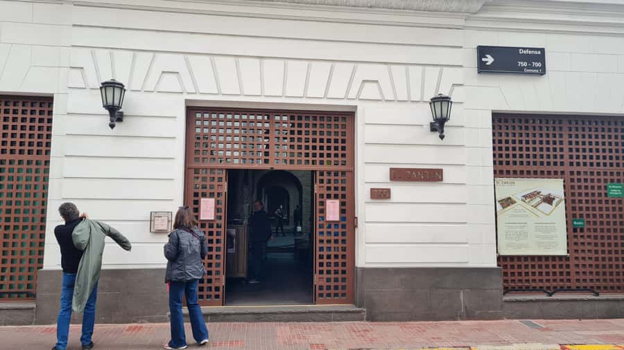 Buenos Aires: San Telmo, History, Bars, and Tango! - San Telmo Market and shopping with actual time to browse