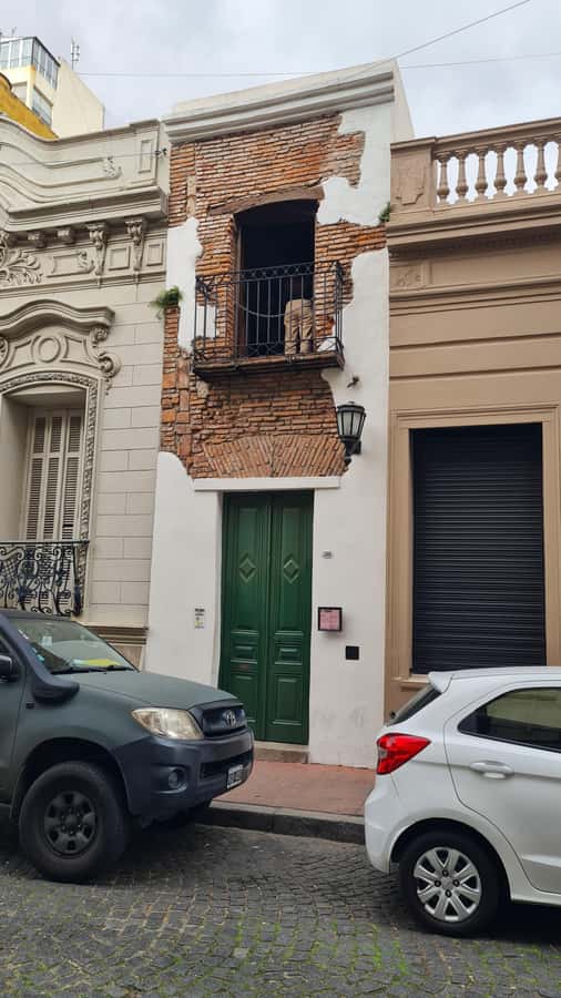 Buenos Aires: San Telmo, History, Bars, and Tango! - Antigua Cárcel de mujeres: a serious stop in a walking tour that still stays fun