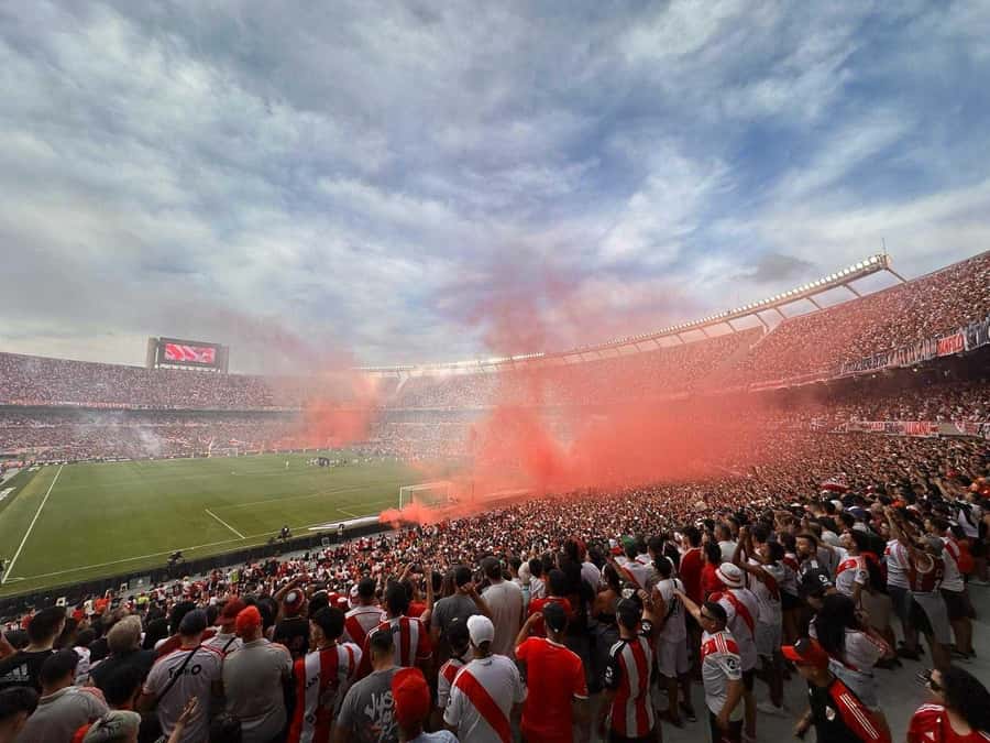 Buenos Aires: See a River Plate game with transport & local - Price and value: is $346 per person fair?