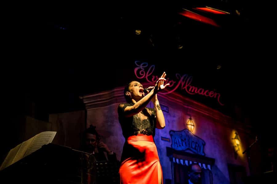 Buenos Aires: Tango - El Viejo Almacén! The first and most traditional show - Before the show: pickup options and when to arrive
