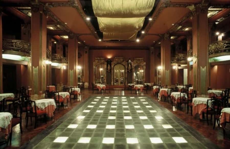 Buenos Aires Tango Show and Dinner at Piazzolla Tango - Food and drinks: an a la carte dinner that can add comfort or pressure