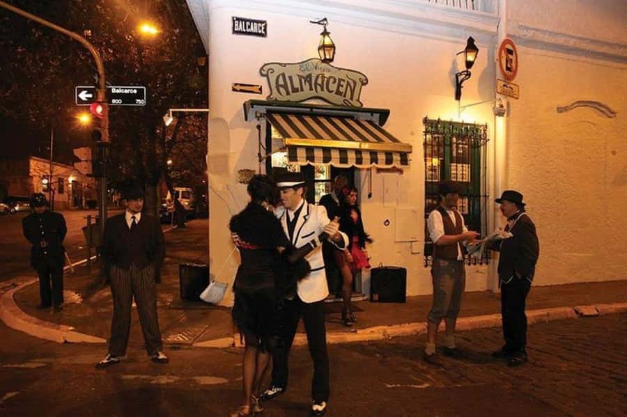 Buenos Aires: Tango Show "Viejo Almacén" & optional dinner - El Viejo Almacén: where the building matters as much as the show