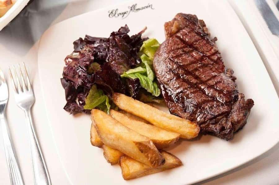 Buenos Aires: Tango Show "Viejo Almacén" & optional dinner - The dinner and drinks option: good value if you want the full night, not required for a great show
