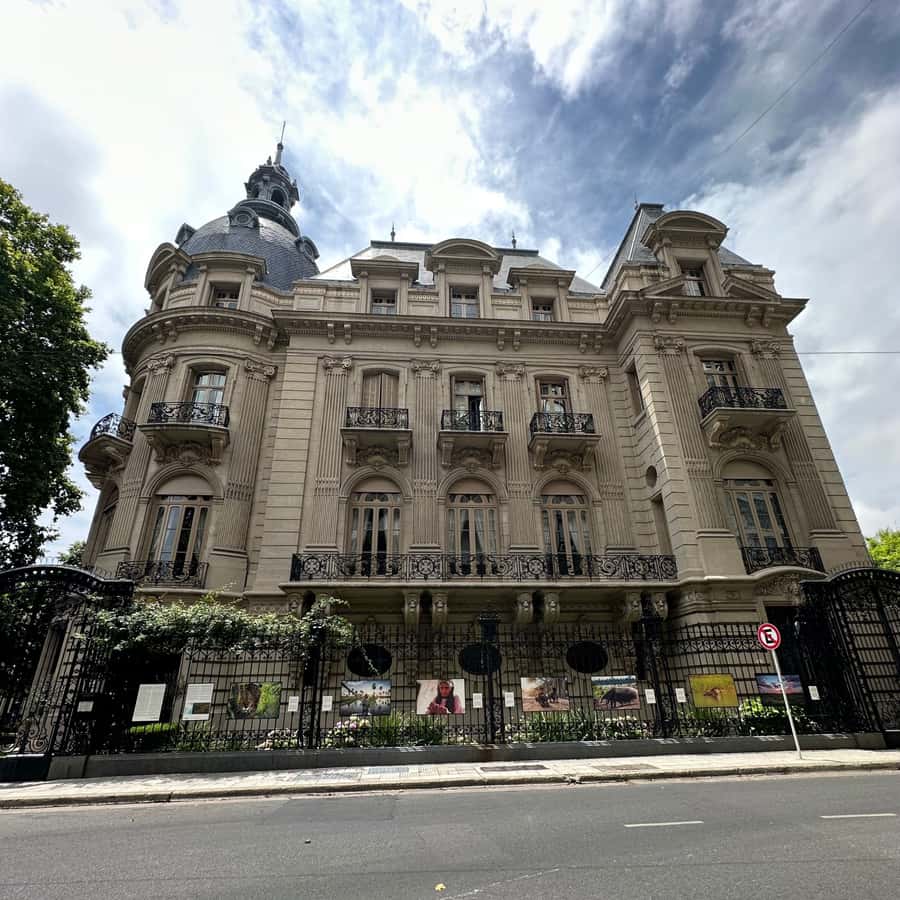 Discover Recoleta, Buenos Aires' Little Paris - Starting at Av. Pres. Figueroa Alcorta: getting your bearings fast