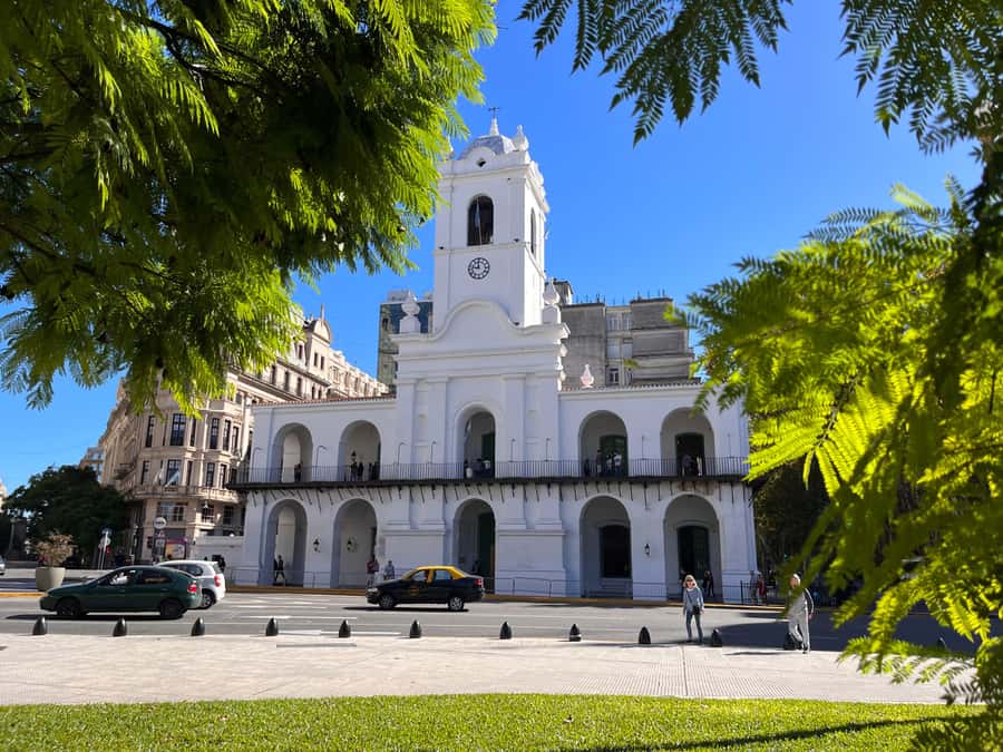 Exclusive Full-Day Private Tour in Buenos Aires - Caminito in La Boca: Color, Photos, and a Guide’s Street-Level Story