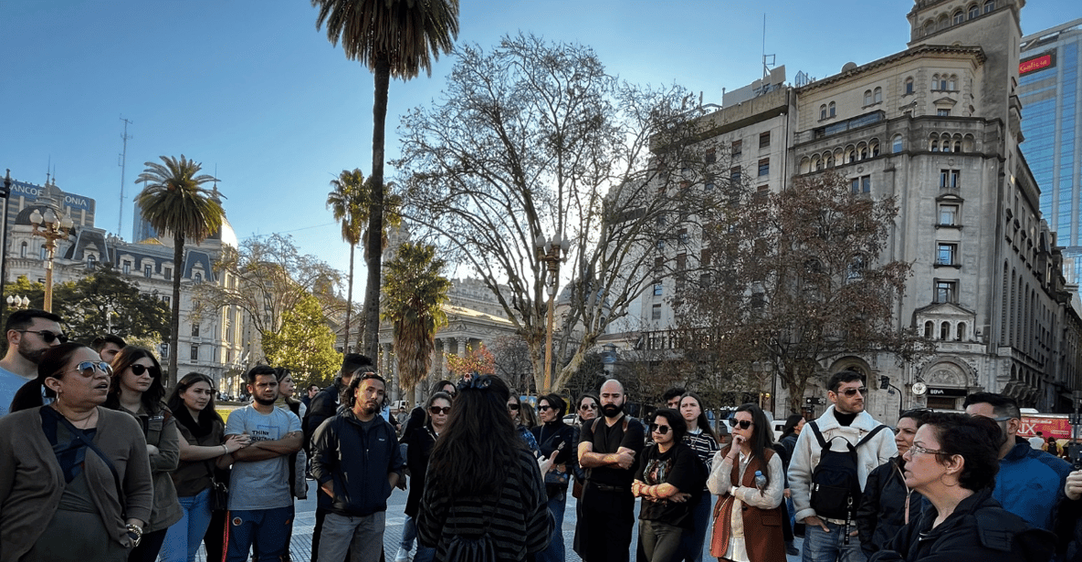 Free Walking Tour of Buenos Aires - Casa Rosada and Evita Perón: politics with street-level drama