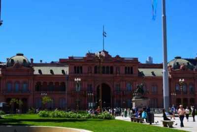 From Colonialism to Eclecticism, Buenos Aires arquitectonica - Reconquista Street to the Banco Hipotecario: where style gets surprising
