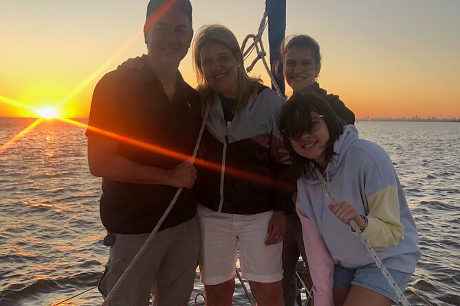 Private Boat Tour to Rio de la Plata and Delta El Tigre with Wine on Board - The route timing and meeting point: planning your afternoon in San Fernando