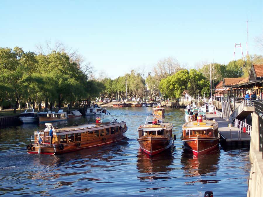 Private Day Trip to Tigre Delta from Buenos Aires - The timing of the snack break at Restaurante Vivanco