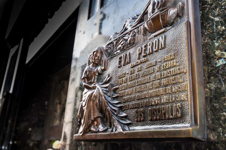 Recoleta & Cemetery for curious people - Key highlights if you’re curious (and a bit skeptical)
