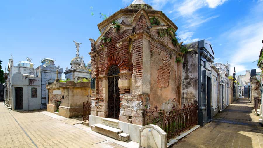 Recoleta & Cemetery for curious people - The cemetery decision: what you get even if you skip the ticket