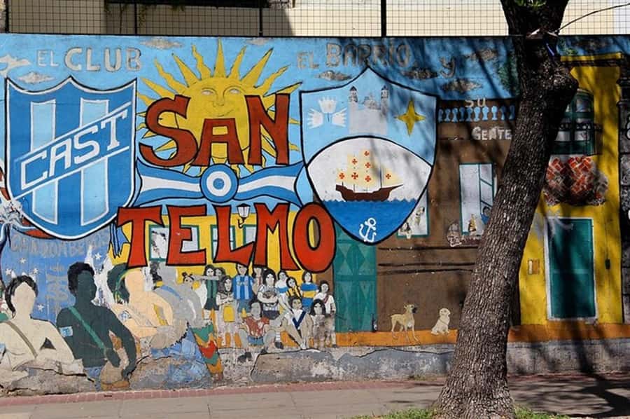 Small-Group Walking Tour San Telmo Neighborhood - Cobbled streets, murals, and tango energy on the move