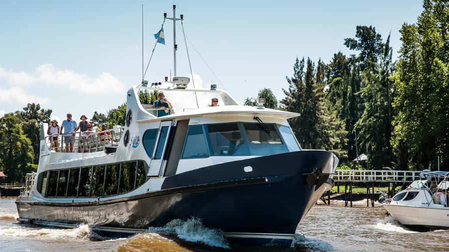 Tigre Full-Day Tour with Boat Ride - Boat ride through the Rio de la Plata and Delta del Río Paraná: views plus real river texture