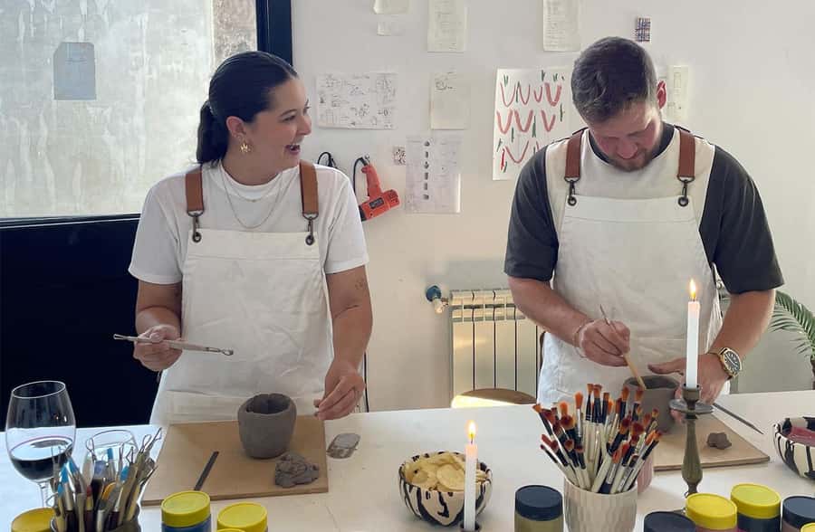 Wine & Pottery Class For Beginners in Buenos Aires Argentina - Languages and group feel: English and Spanish, without the awkward gaps